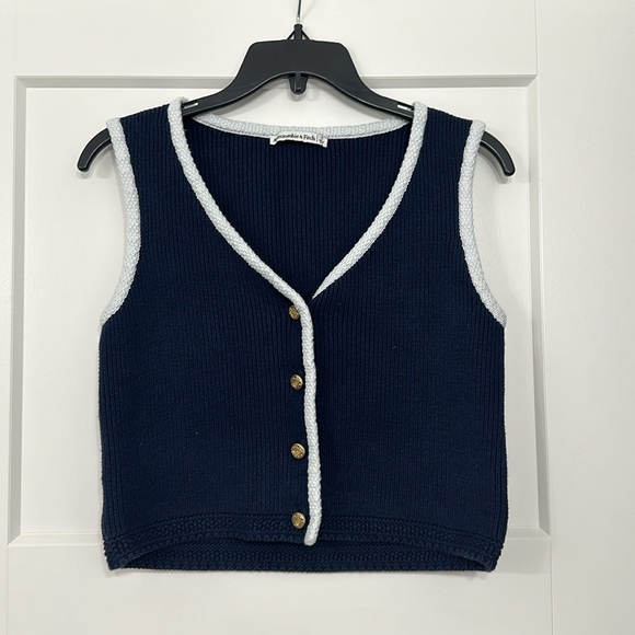 🩷SOLD🩷Blue Mara Knit Sweater Vest - Picture 2 of 8
